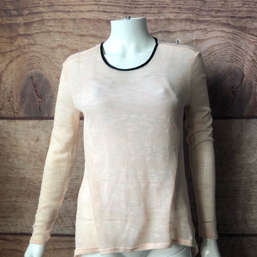 Guess Women’s Hi Low Sweater Size Medium